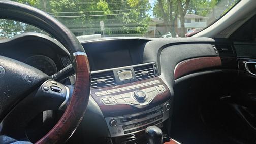 2012 INFINITI M37 x