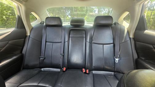 2012 INFINITI M37 x