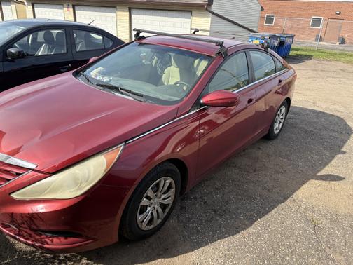 2012 Hyundai SONATA GLS