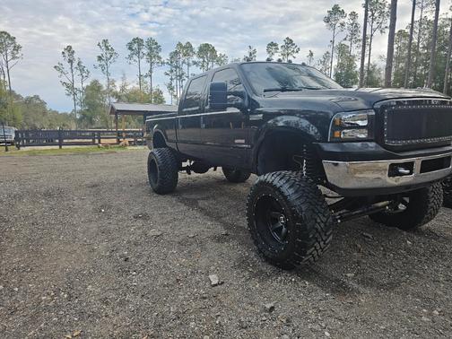 Black 2007 Ford F-250 XLT Crew Cab Super Duty
