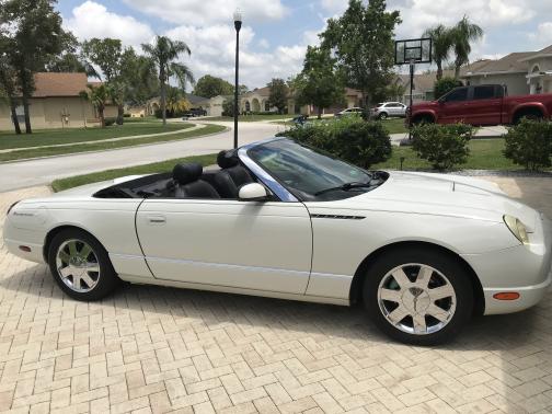 2002 Ford Thunderbird Deluxe