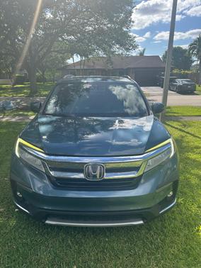 Blue 2019 Honda Pilot Touring 7-Passenger