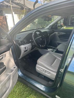 Blue 2019 Honda Pilot Touring 7-Passenger