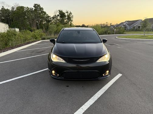 2018 Chrysler Pacifica Touring Plus