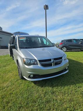 Silver 2017 Dodge Grand Caravan GT