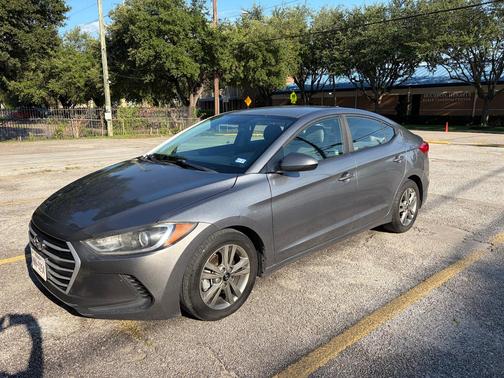 Gray 2018 Hyundai ELANTRA SEL