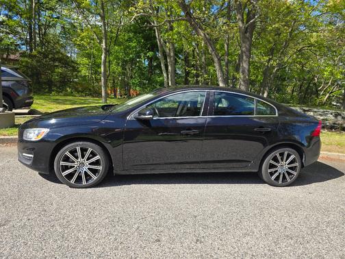 Black 2016 Volvo S60 Inscription T5 Premier
