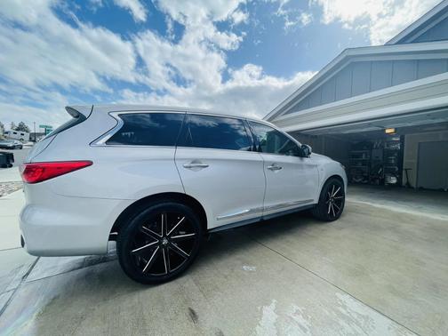 Photo 4 of 9 of 2015 INFINITI QX60 Base