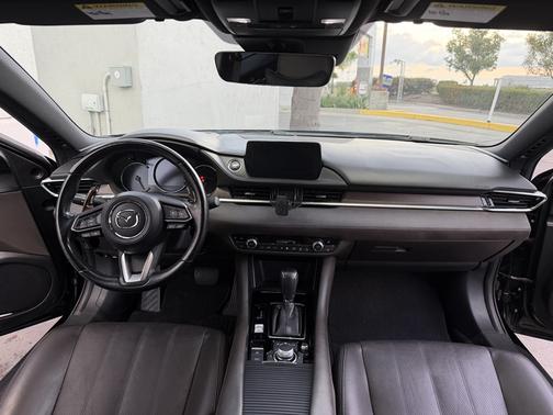 Black 2018 Mazda Mazda6 Signature