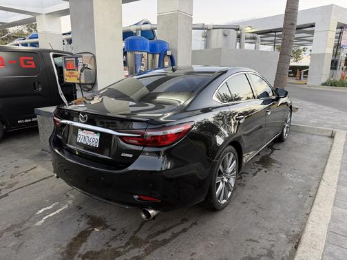 Black 2018 Mazda Mazda6 Signature