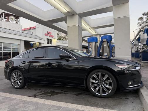 Black 2018 Mazda Mazda6 Signature