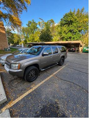 Beige 2011 Chevrolet Suburban 1500 LT