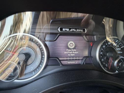 2019 RAM 1500 Laramie