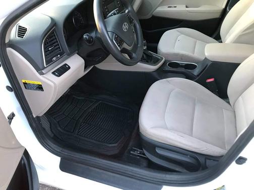 White 2017 Hyundai ELANTRA SE