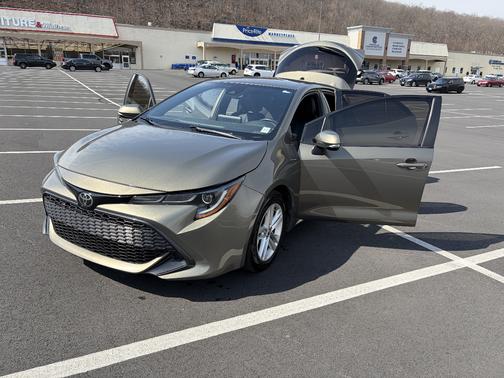 Brown 2020 Toyota Corolla SE