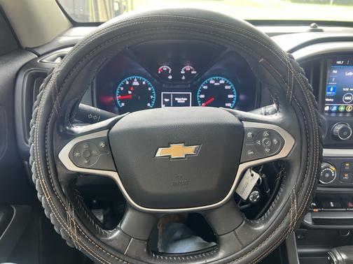 Black 2021 Chevrolet Colorado LT