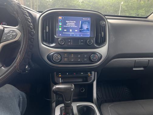 Black 2021 Chevrolet Colorado LT