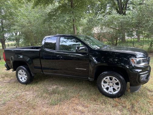 Black 2021 Chevrolet Colorado LT