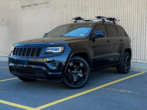 Black 2015 Jeep Grand Cherokee Altitude