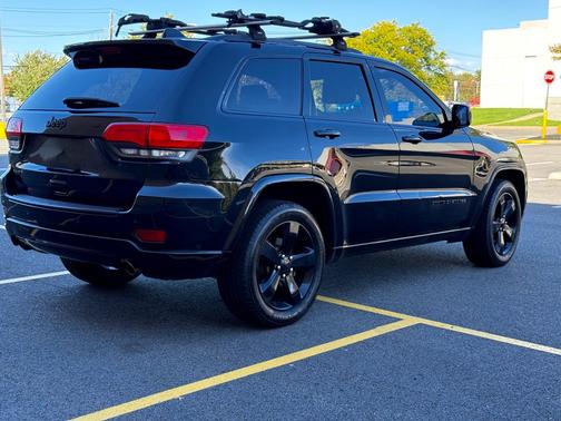 Black 2015 Jeep Grand Cherokee Altitude