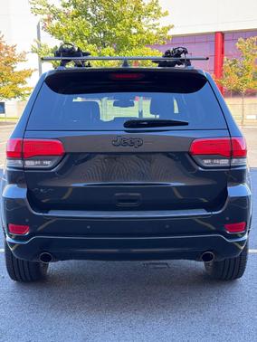 Black 2015 Jeep Grand Cherokee Altitude