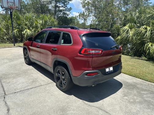 2016 Jeep Cherokee Altitude