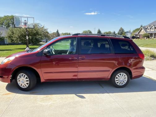 2006 Toyota Sienna LE