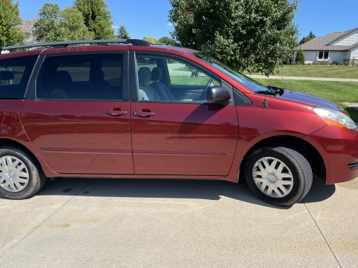 2006 Toyota Sienna LE