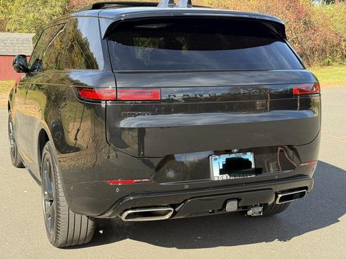 Black 2024 Land Rover Range Rover Sport P400 SE Dynamic