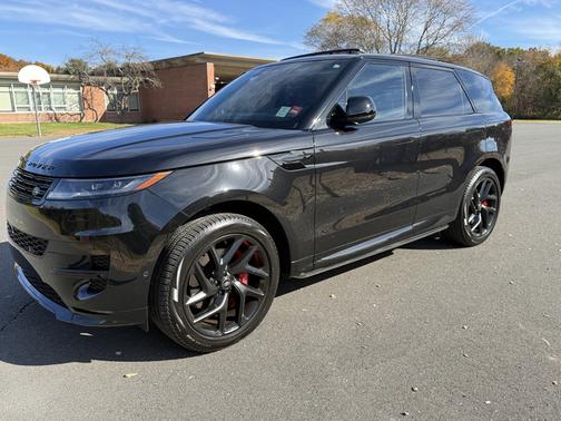 Black 2024 Land Rover Range Rover Sport P400 SE Dynamic