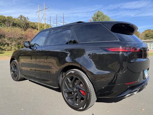 Black 2024 Land Rover Range Rover Sport P400 SE Dynamic