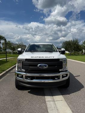 White 2017 Ford F-250 Lariat