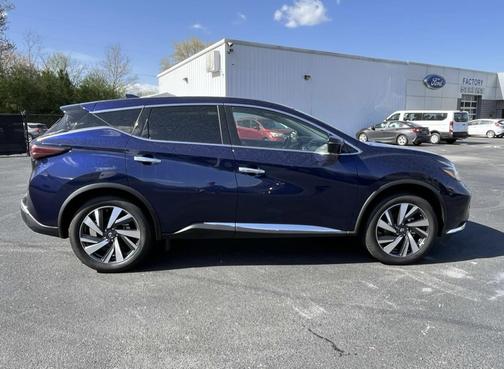 2023 Nissan Murano SL
