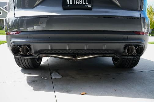 Gray 2019 Porsche Cayenne Cayenne S