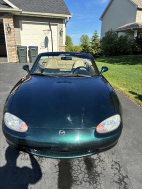 Green 1999 Mazda MX-5 Miata Base