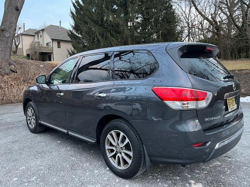 2014 Nissan Pathfinder S