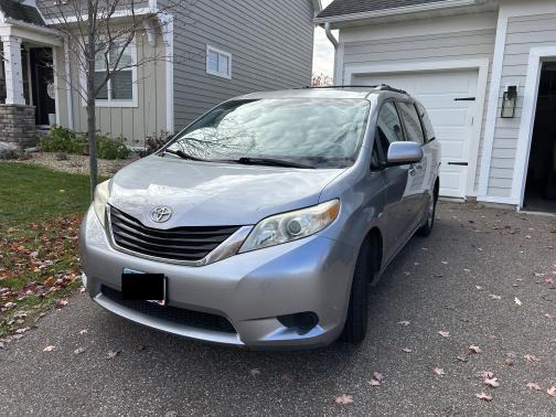 2012 Toyota Sienna LE
