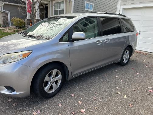 2012 Toyota Sienna LE