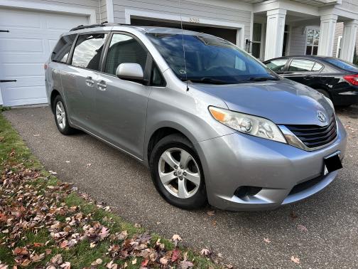 2012 Toyota Sienna LE