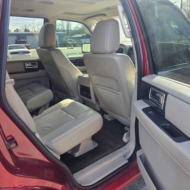 2015 Lincoln Navigator Base