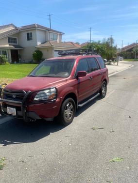 Red 2004 Honda Pilot EX
