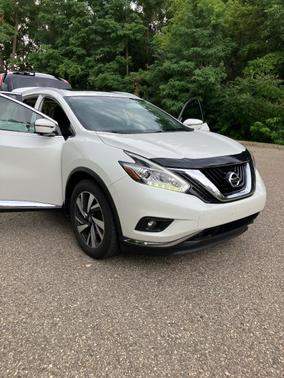 White 2017 Nissan Murano Platinum