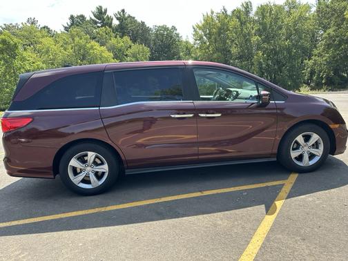 Red 2020 Honda Odyssey EX-L w/Navigation/RES
