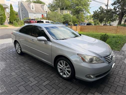 Silver 2010 Lexus ES 350 Base