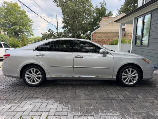 Silver 2010 Lexus ES 350 Base