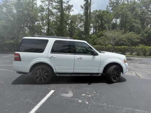 2017 Ford Expedition XLT