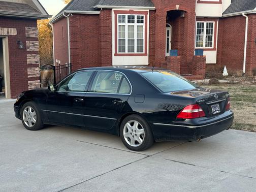 2004 Lexus LS 430 Base