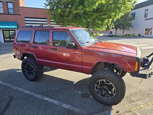 1999 Jeep Cherokee Sport 4WD