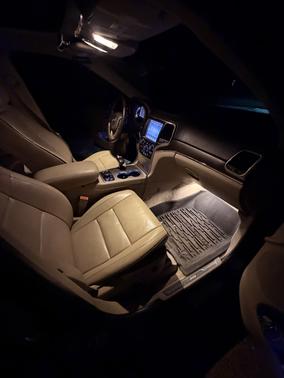 Black 2014 Jeep Grand Cherokee Overland