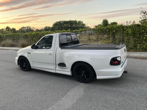 1999 Ford F-150 SVT Lightning
